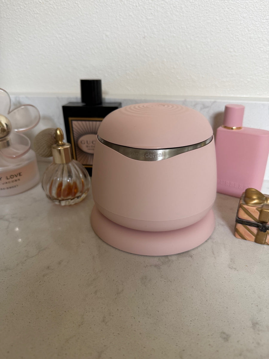Customer photo of a pink Sonic Odyssey cleaner on a bathroom counter